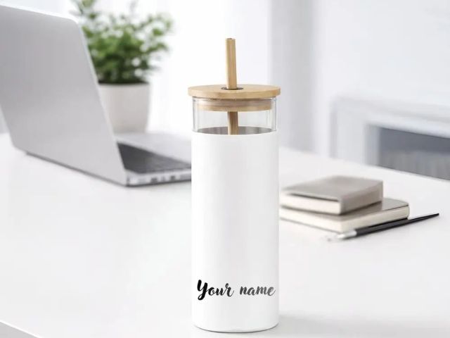 glass-sipper-with-straw