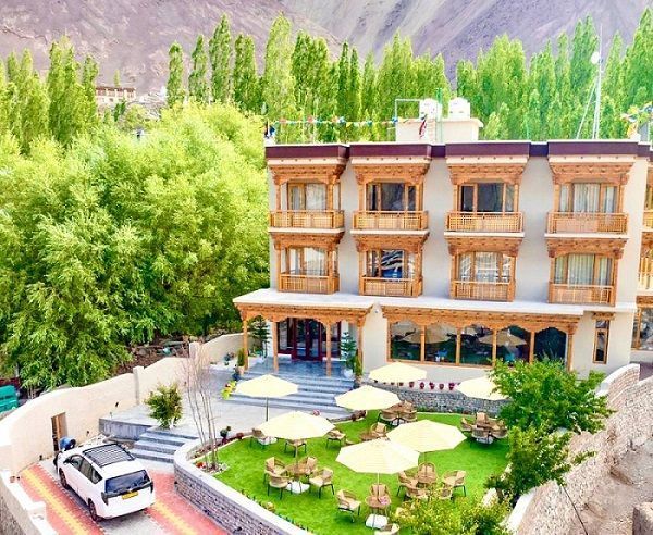 best-leh-to-nubra-valley-tour-package-big-0