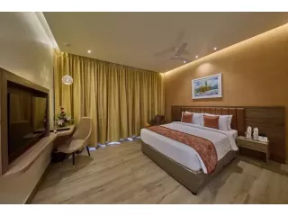affordable-couple-friendly-hotels-in-mumbai-with-ac-rooms-small-0