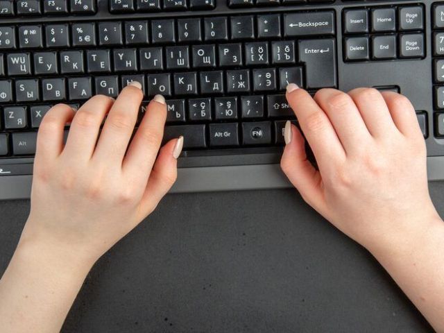 fast-finger-typing-test-for-performance-tracking-and-growth