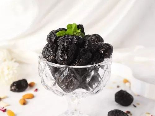 shop-ajwa-premium-dates-with-rich-taste-and-high-quality