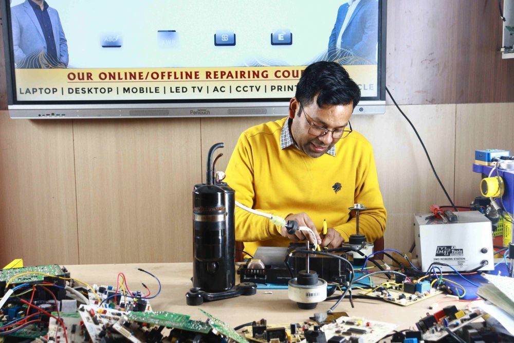 ac-pcb-repairing-course-delhi-practical-training-big-2