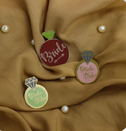 customised-brooches-for-wedding-big-0
