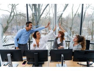 how-to-improve-employee-happiness-at-workplace-small-0