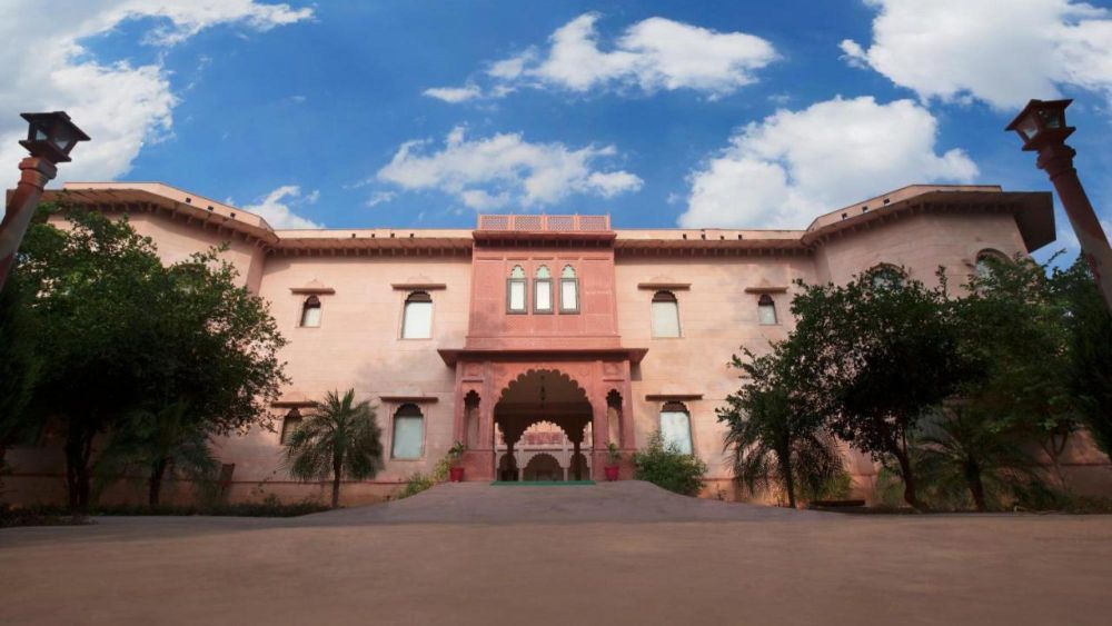luxury-resorts-in-sariska-for-an-elegant-getaway-big-0
