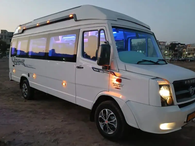 tempo-traveller-hire-in-delhi-for-comfortable-group-trips