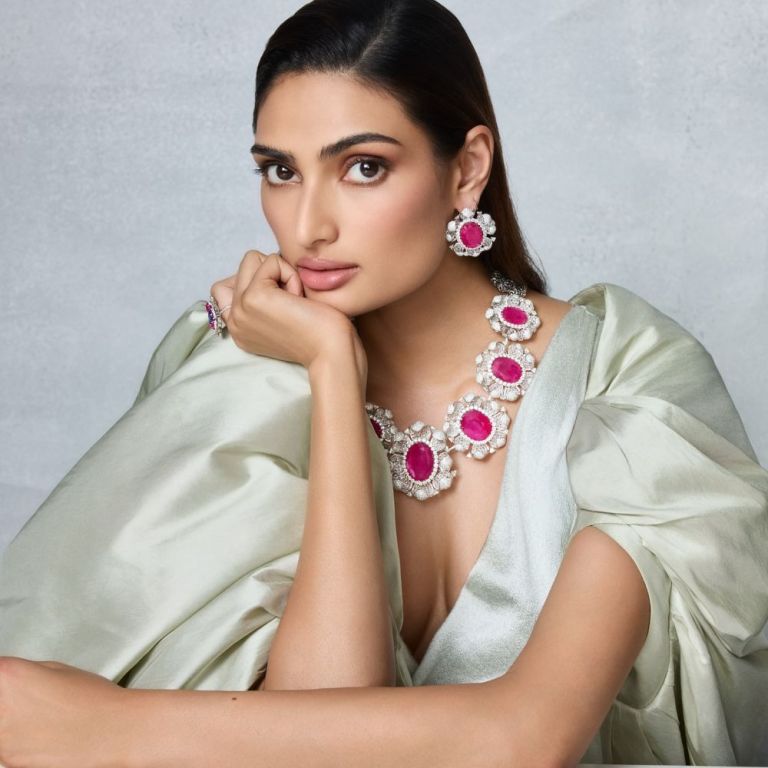looking-for-high-end-jewellery-big-0