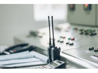 top-digital-walkie-talkie-for-business-industrial-use-small-0