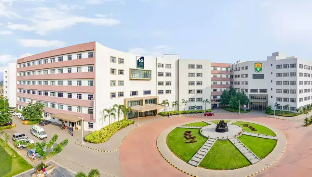 iq-city-hospital-home-to-leading-doctors-modern-healthcare-big-0