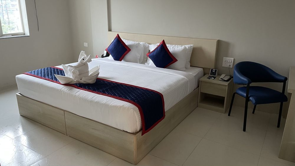 safe-comfortable-couple-friendly-hotels-in-hyderabad-big-0