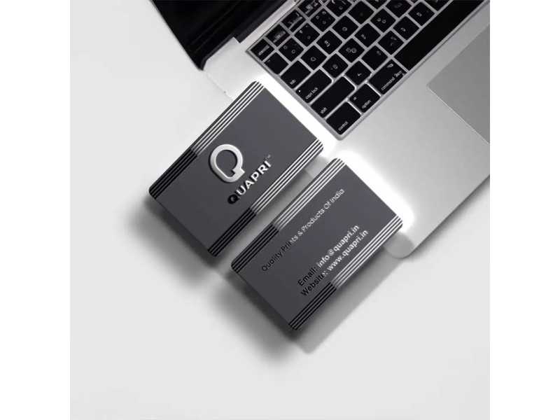 raised-foil-visiting-cards-small-0