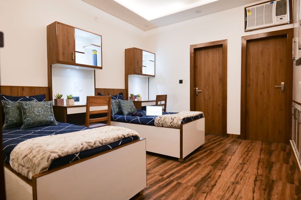 top-pg-near-amity-university-noida-verified-listings-pgnow-big-0