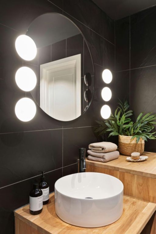 premium-glass-mirror-for-elegant-home-styling-big-0