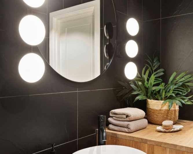 premium-glass-mirror-for-elegant-home-styling