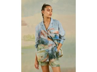 stylish-travel-outfit-collection-small-0