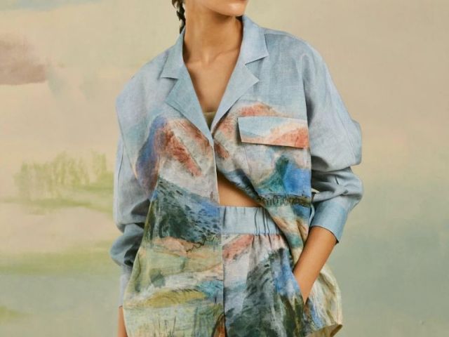 stylish-travel-outfit-collection