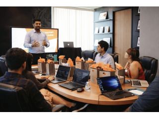want-to-start-your-career-with-the-best-it-training-institute-small-0