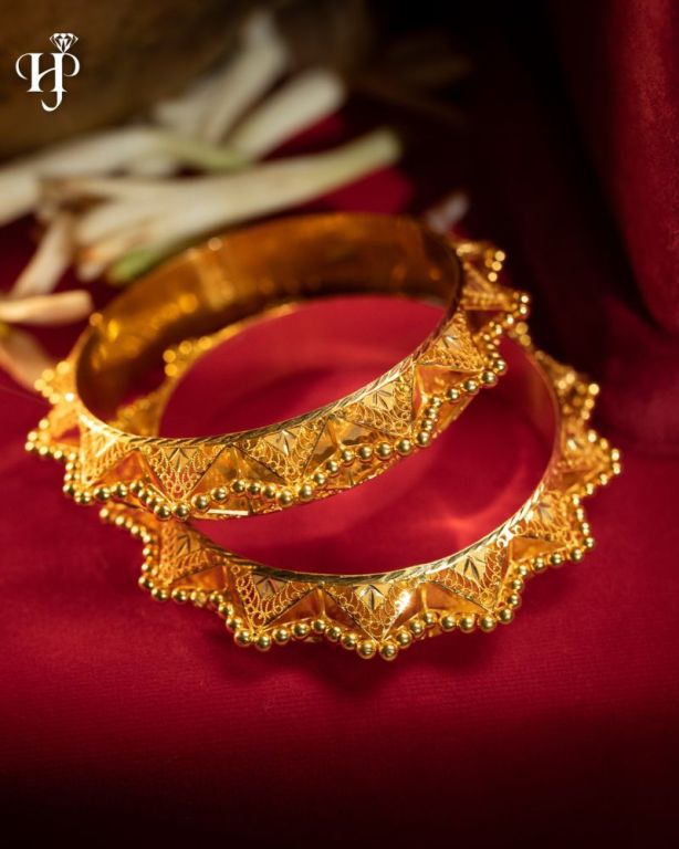 gold-bangles-design-big-0