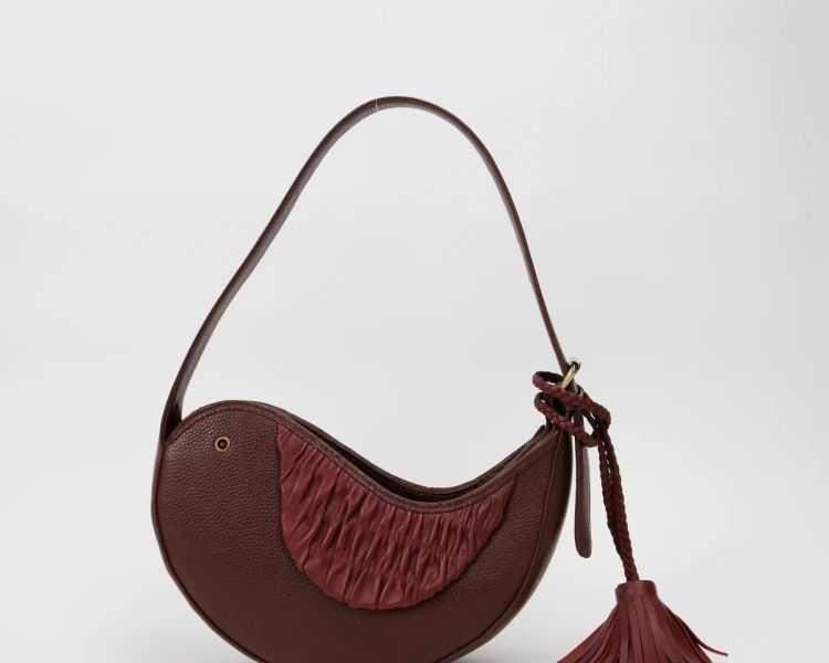 rakhi-gift-for-sister-premium-dresses-bags-accessories
