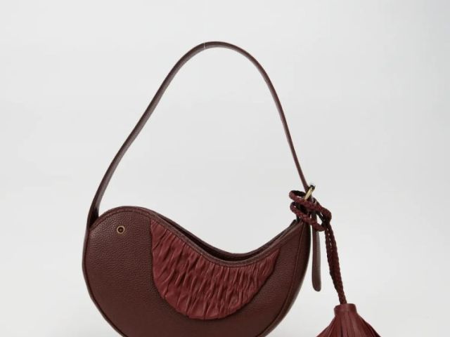rakhi-gift-for-sister-premium-dresses-bags-accessories