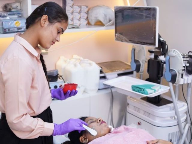 glow-naturally-with-laser-face-toning-in-ashok-vihar