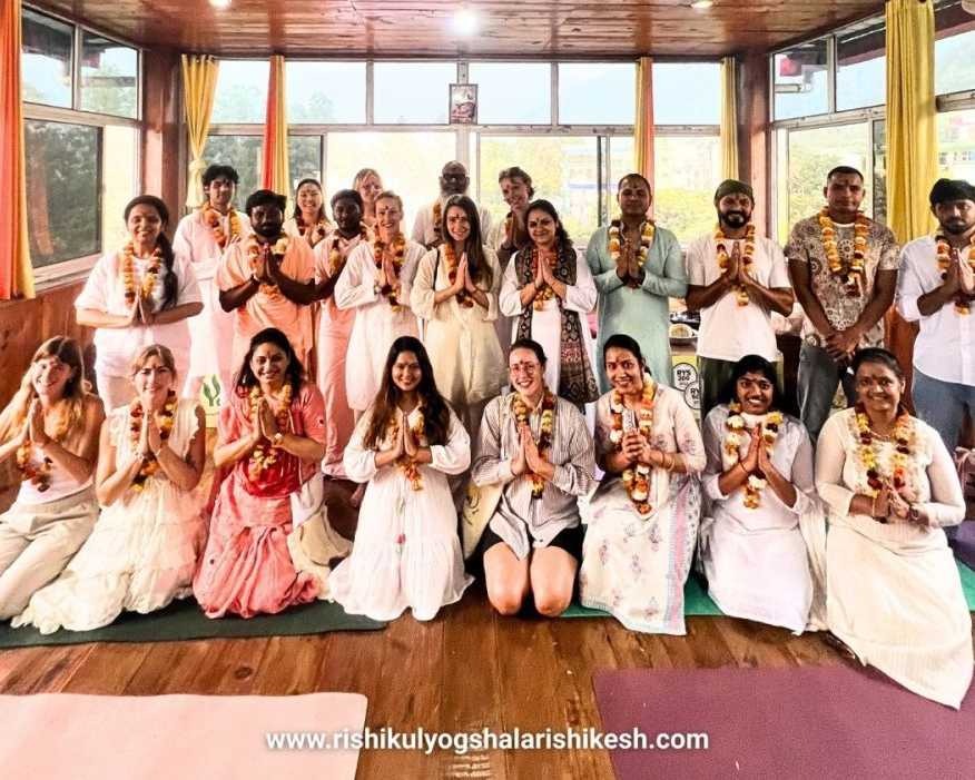 200-hour-yoga-teacher-training-in-rishikesh