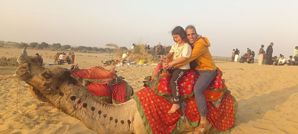 best-jaisalmer-tour-packages-camel-safari-dune-trekking-big-2