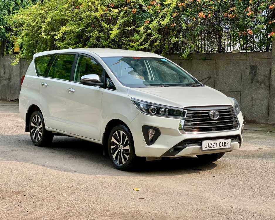 affordable-innova-crysta-car-hire-in-delhi-sehgal-travels