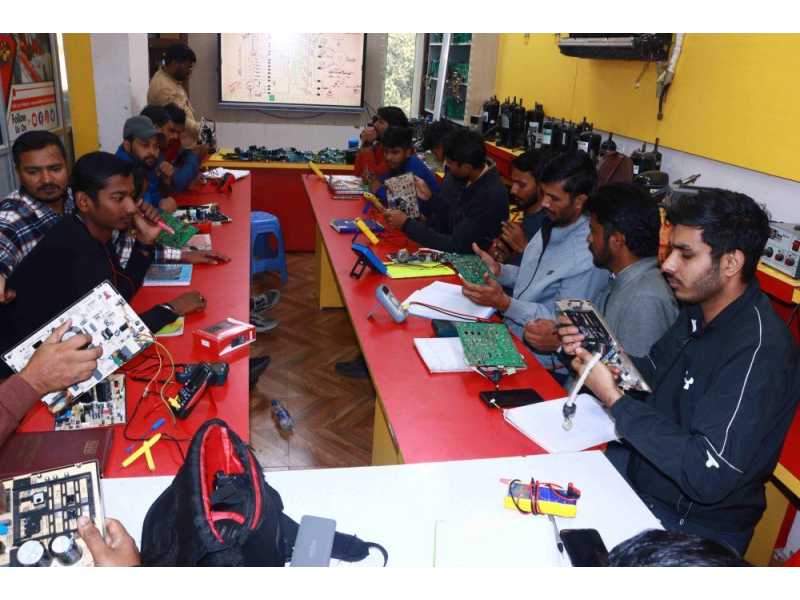 electric-vehicle-course-multitech-ev-training-institute-small-1