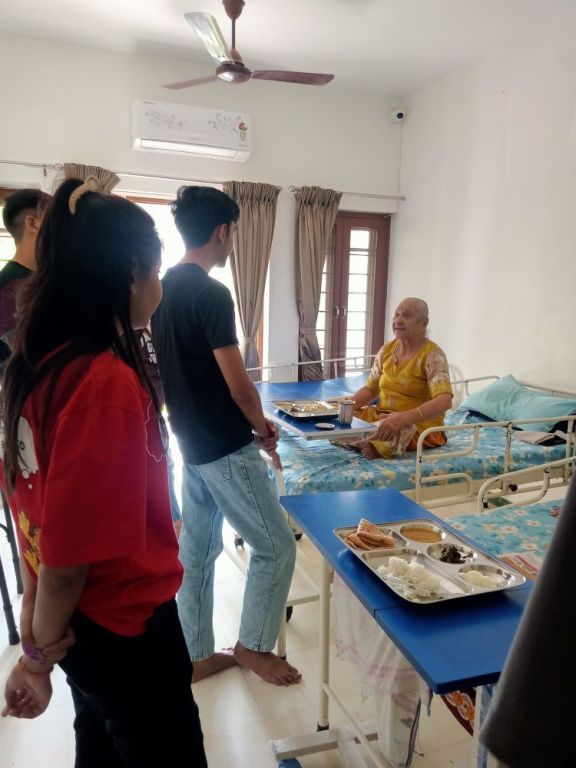 residential-aged-care-vadodara-trusted-senior-support-big-0