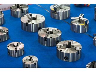 cnc-lathe-chuck-guindy-machine-tools-classified-ads-content-small-0
