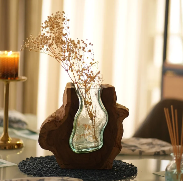 curved-glass-roots-table-vase-decor-that-feels-like-sculpture-big-0