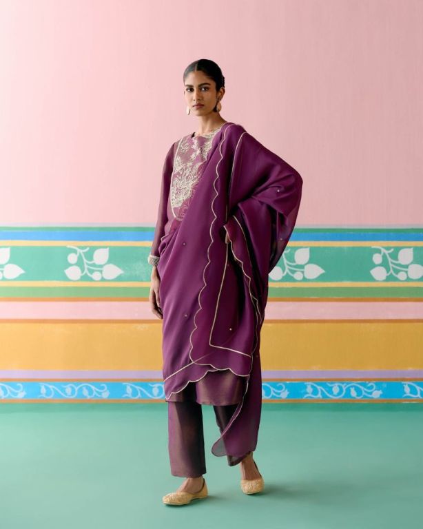get-elegant-embroidered-kurta-sets-for-every-occasion-big-0