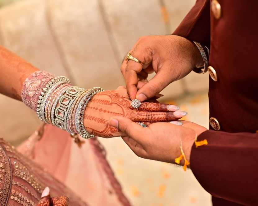 elegant-engagement-photography-services-prabhakar-studio
