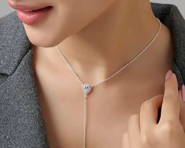 elevate-your-style-with-silver-jewlery-necklace