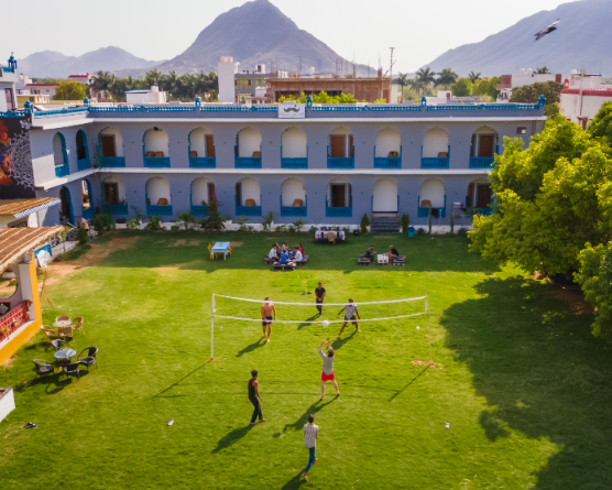 eartham-cafe-best-coffee-shop-in-pushkar
