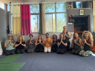 200-hour-yoga-teacher-training-rishikesh-small-0
