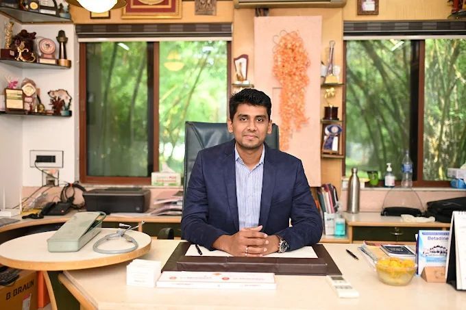 dr-aditya-m-gupta-best-urologist-in-ahmedabad-big-0