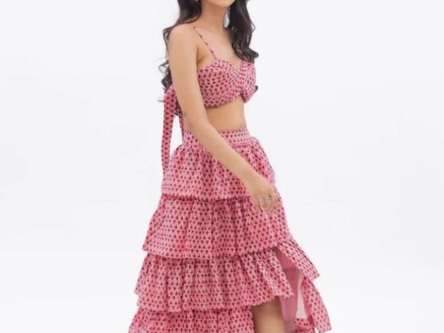 travel-dresses-for-women-stylish-comfortable-by-anasi