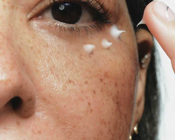 under-eye-cream-for-daily-hydration