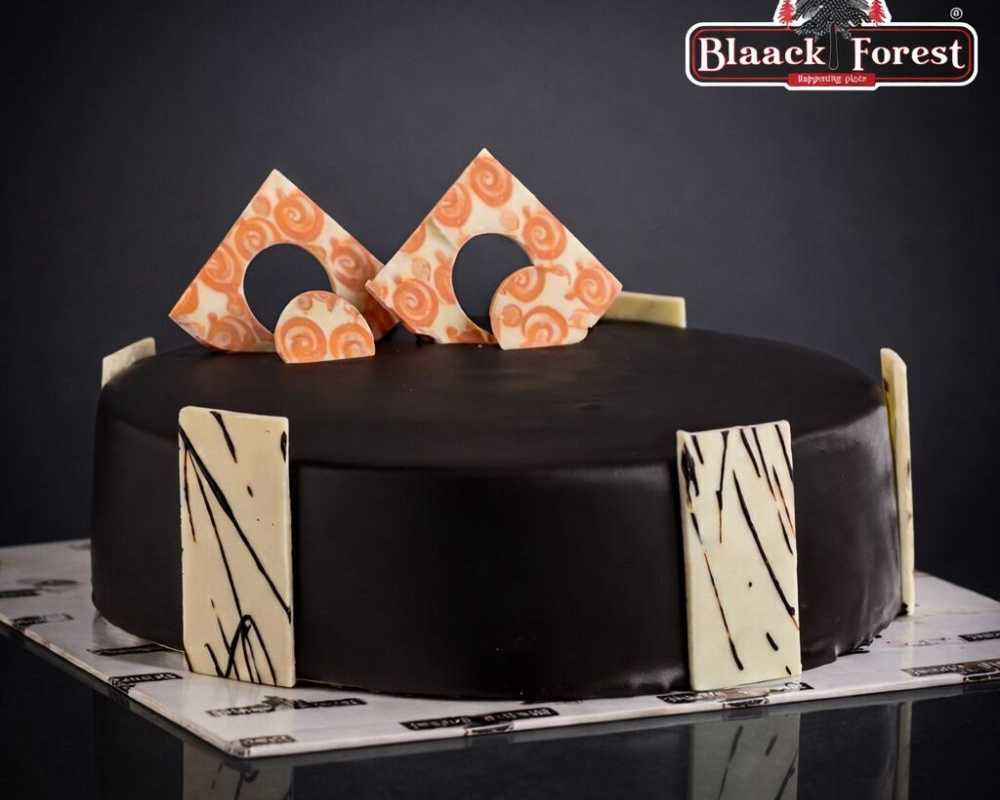 fresh-and-customized-birthday-cakes-in-tirunelveli