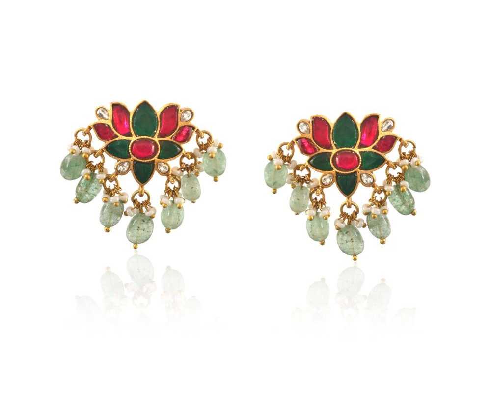 elegant-kundan-stud-earrings-stunning-ethnic-style