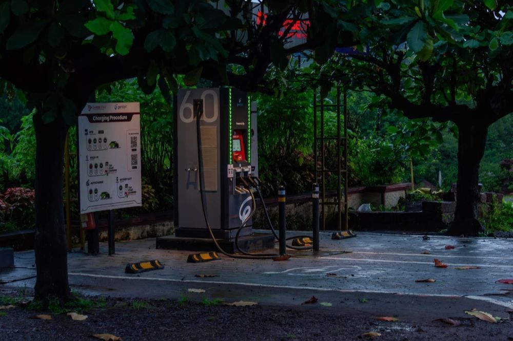 reliable-dc-chargers-for-ev-at-highway-and-urban-locations-big-0