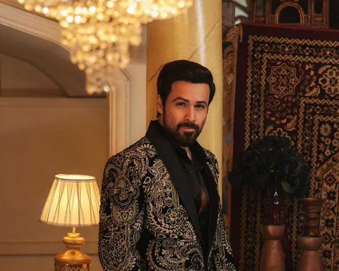 designer-suits-for-men