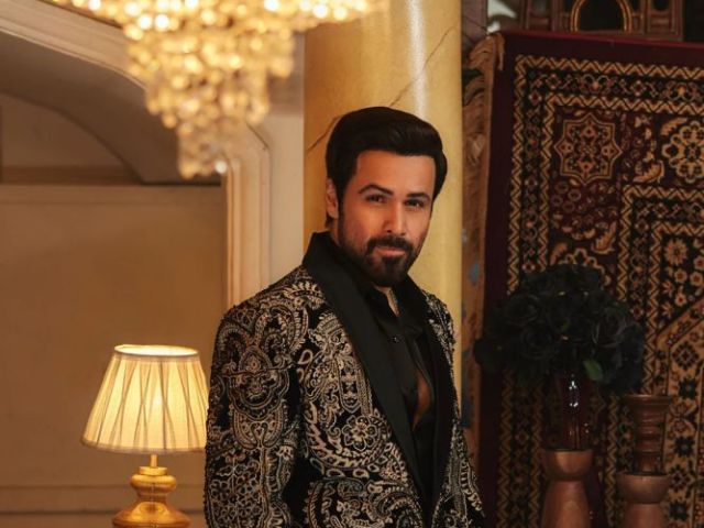 designer-suits-for-men