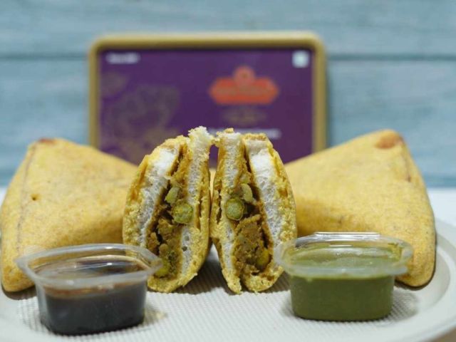 bread-pakora-near-me-crispy-fresh-evening-snack