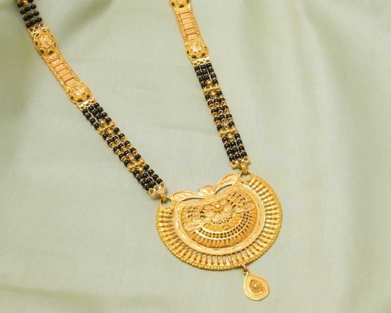 gold-mangalsutra-design