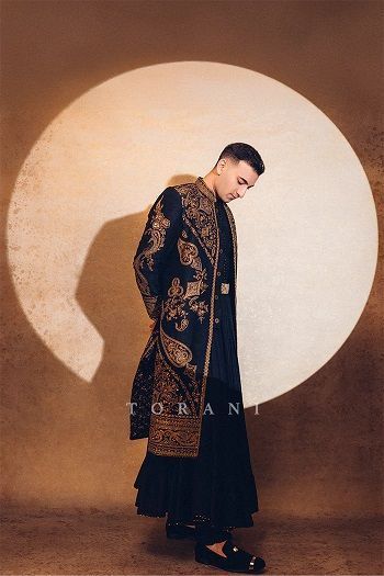 redefine-modern-style-with-designer-mens-clothes-in-india-big-0