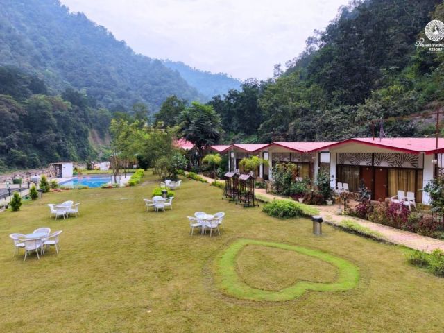 best-resort-in-rishikesh-for-a-peaceful-riverside-stay