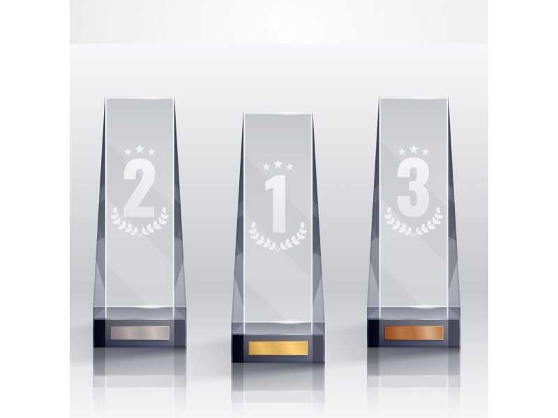 custom-acrylic-awards-quapri-small-0